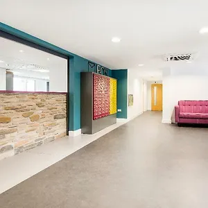 Destiny Student - Holyrood Hotel Edinburgh